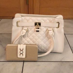 Charming Charlie’s Wallet and Purse